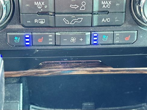 Used 2020 Ford F150 Lariat AWD/4WD image 23