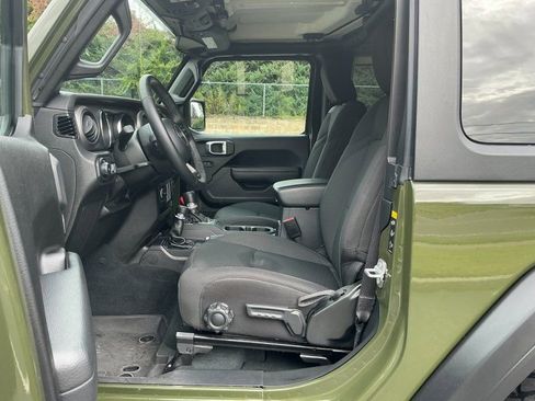 Used 2022 Jeep Wrangler Sport image 9