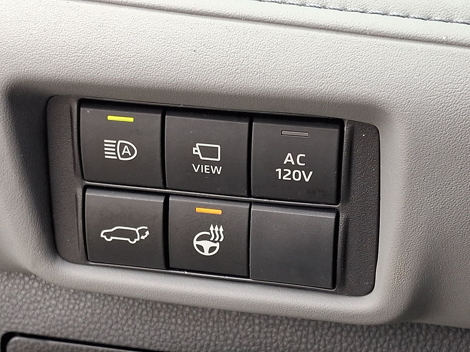 Used 2023 Toyota Highlander Limited AWD/4WD image 25