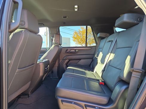 Used 2025 Chevrolet Tahoe Z71 image 13