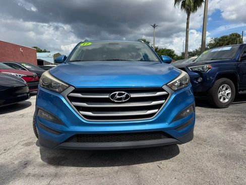 Used 2017 Hyundai Tucson SE w/ SE Popular Package 02 FWD image 2