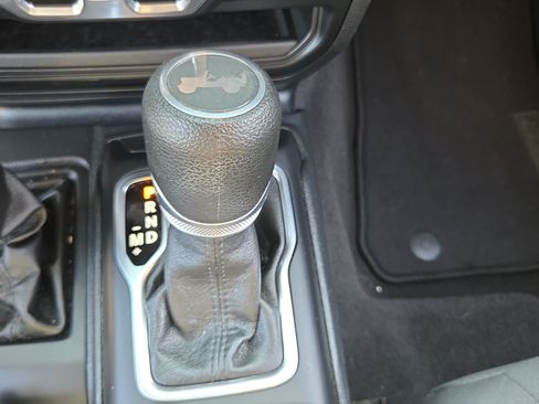 Used 2023 Jeep Wrangler Unlimited Sport AWD/4WD image 23