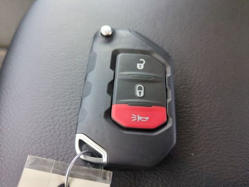 New 2026 Jeep Gladiator Sport image 31