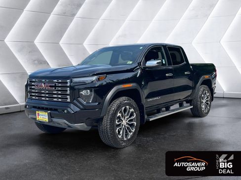 Used 2025 GMC Canyon Denali AWD/4WD image 1