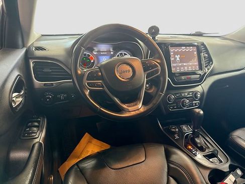 Used 2019 Jeep Cherokee Limited AWD/4WD image 24