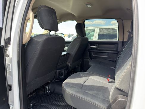 Used 2019 RAM 5500 Tradesman w/ Chrome Appearance Group AWD/4WD image 3