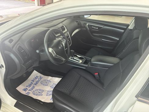Used 2016 Nissan Altima 2.5 S w/ Power Driver Seat Package FWD image 9