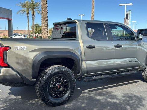 Used 2024 Toyota Tacoma TRD Off-Road w/ TRD Off Road Premium Package image 8