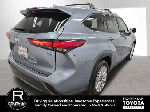 Used 2022 Toyota Highlander Limited image 6
