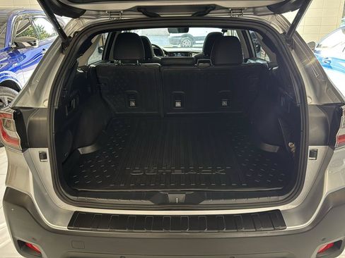 Used 2025 Subaru Outback Onyx Edition AWD/4WD image 24