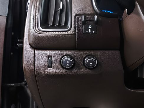 Used 2022 GMC Canyon Denali AWD/4WD image 22