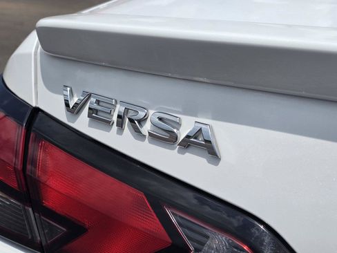 Used 2024 Nissan Versa SR FWD image 30