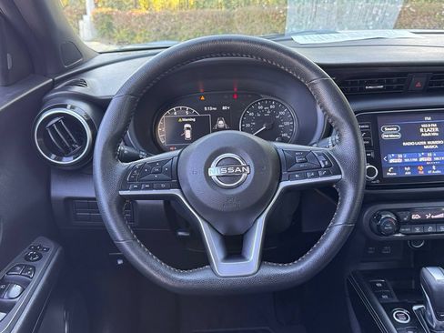Certified 2023 Nissan Kicks SR w/ SR Premium Package FWD image 14