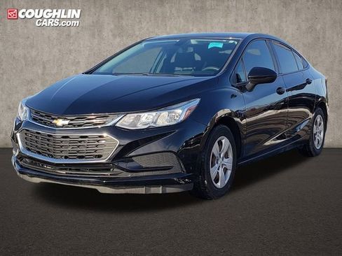 Used 2017 Chevrolet Cruze LS image 3