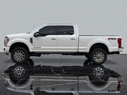 Used 2019 Ford F350 Limited image 9
