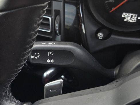 Used 2021 Porsche Macan GTS image 33