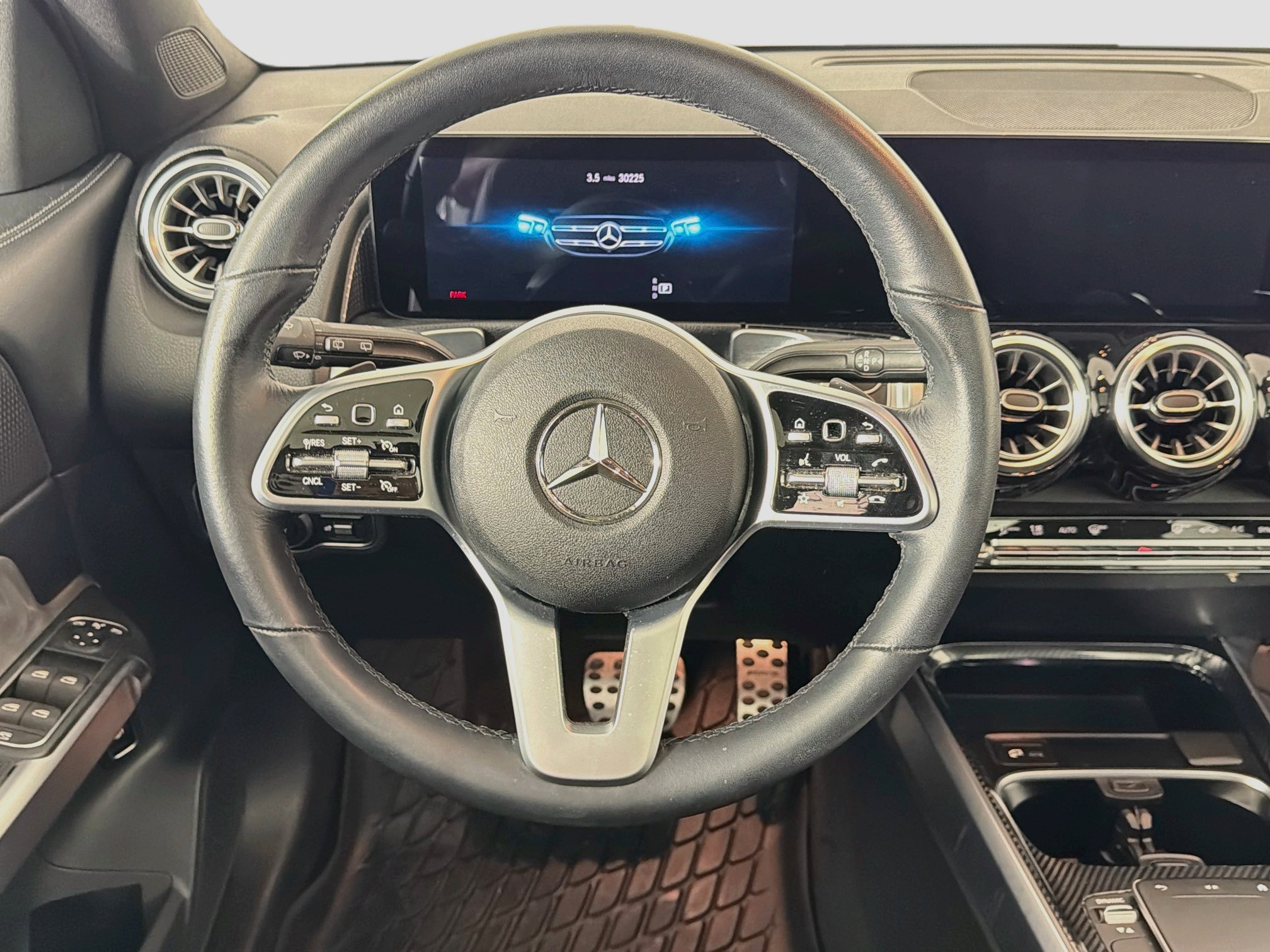Used 2022 Mercedes-Benz GLB 250 4MATIC image 18