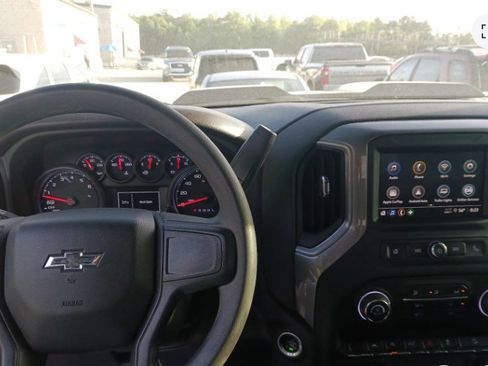 Used 2023 Chevrolet Silverado 1500 Custom Trail Boss w/ LPO, Dark Essentials Package image 5