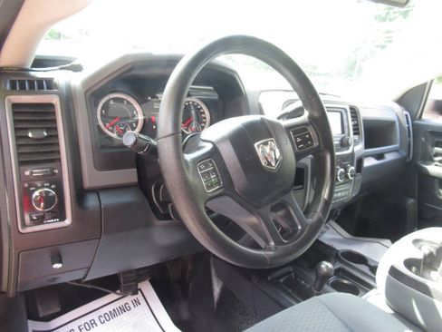 Used 2016 RAM 2500 Tradesman w/ Chrome Appearance Group AWD/4WD image 17