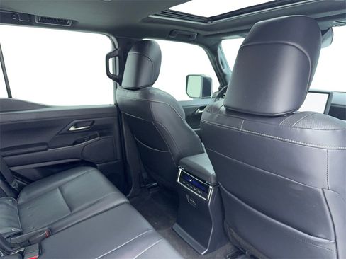 Used 2025 Lexus GX 550 w/ Accessory Package (2T) image 51