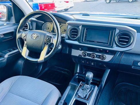 Used 2016 Toyota Tacoma SR5 RWD image 17