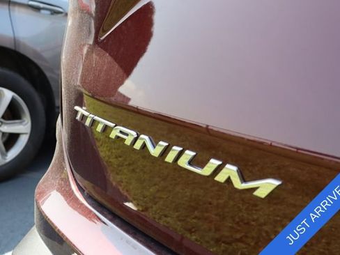 Used 2023 Ford Edge Titanium w/ Equipment Group 301A AWD/4WD image 8