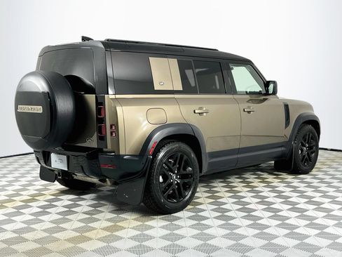 Used 2020 Land Rover Defender 110 HSE AWD/4WD image 5