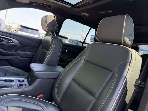 Certified 2023 Chevrolet Traverse Premier w/ Redline Edition AWD/4WD image 9
