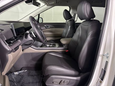 New 2026 Kia Carnival EX image 16