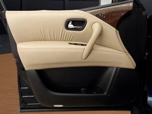 Used 2017 Nissan Armada SL w/ Moonroof Package image 9