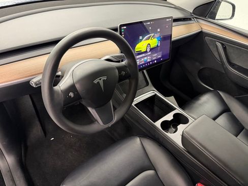 Used 2023 Tesla Model Y Long Range image 12