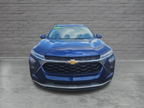 Used 2024 Chevrolet Trax LT w/ Driver Confidence Package FWD image 9