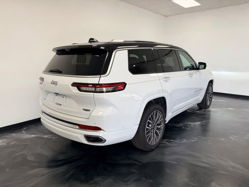 Used 2023 Jeep Grand Cherokee L Summit AWD/4WD image 24
