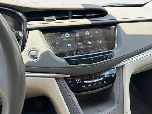 Used 2021 Cadillac XT5 Premium Luxury FWD image 18