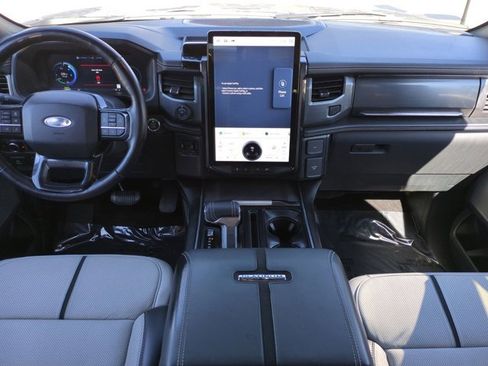 Used 2023 Ford F150 Lightning Platinum image 13