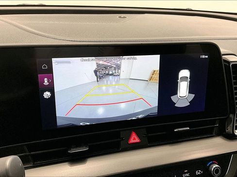 Used 2024 Kia Sportage EX image 29