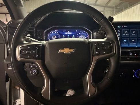 Used 2025 Chevrolet Silverado 2500 LT w/ Convenience Package AWD/4WD image 16
