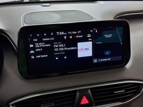 Used 2023 Hyundai Santa Fe SEL w/ Premium Package image 18