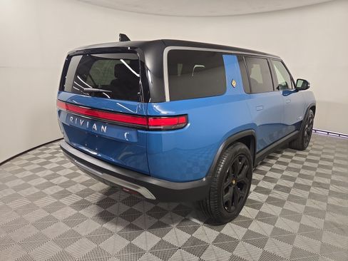 Used 2024 Rivian R1S Adventure Dual AWD/4WD image 5