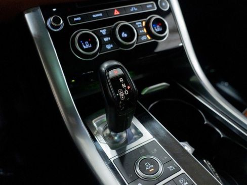 Used 2017 Land Rover Range Rover Sport Autobiography image 36