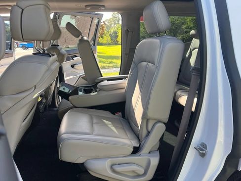 Certified 2022 Jeep Grand Wagoneer Series I AWD/4WD image 30