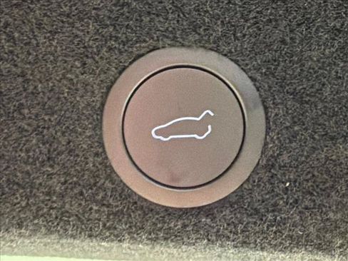 Used 2026 Tesla Model Y 2WD image 21