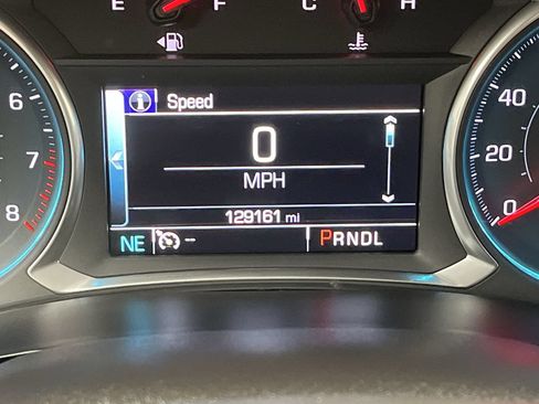 Used 2019 Chevrolet Traverse LT FWD image 15