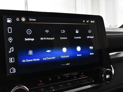 Used 2023 Chevrolet Colorado Z71 w/ Z71 Convenience Package 2 image 15