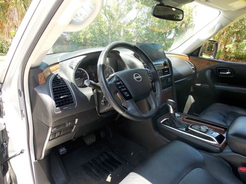 Used 2021 Nissan Armada SL w/ Captain's Chairs Package AWD/4WD image 8