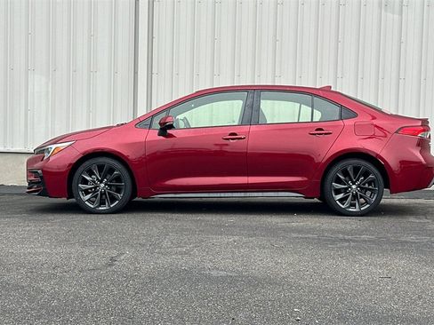 Used 2023 Toyota Corolla SE image 8