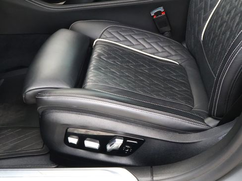 Used 2020 BMW M760i xDrive w/ Luxury Rear Seating Package AWD/4WD image 16