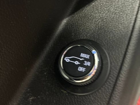 Used 2023 Chevrolet Traverse LT AWD/4WD image 19