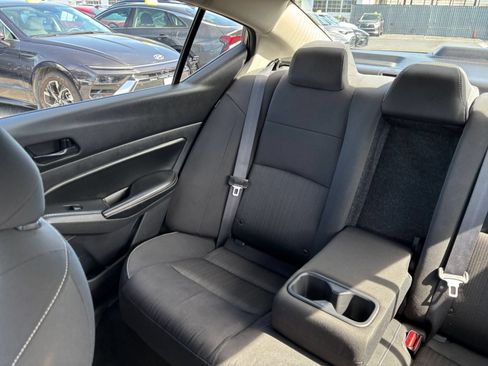 Used 2025 Nissan Altima 2.5 SV FWD image 35