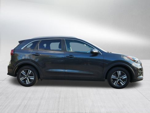 Certified 2022 Kia Niro LXS image 8